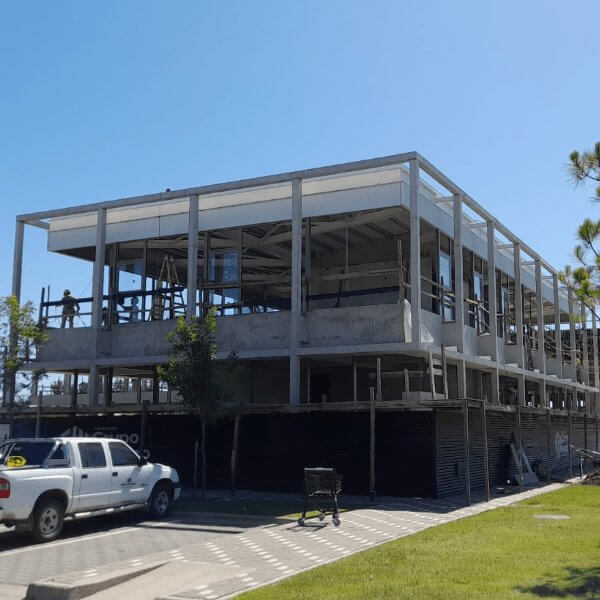 Proyectos 4 obra en construcción multiespacio